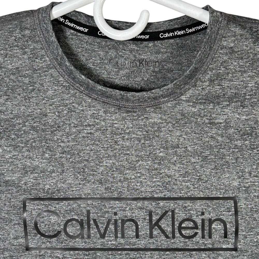 Calvin Klein Men Gray Heathered Swimwear T-Shirt UPF 40+ Size M